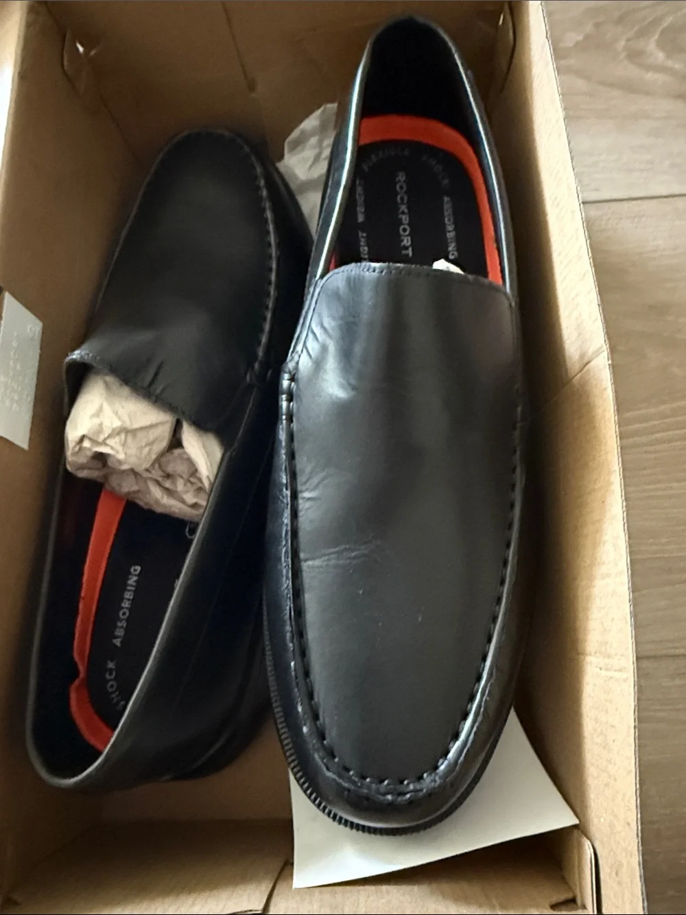 BRAND NEw-Rockport Black Leather Slip-On Loafers